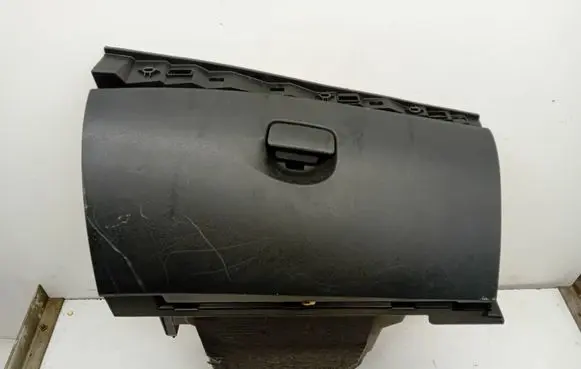 Renault Megane III Glove box 685000007R