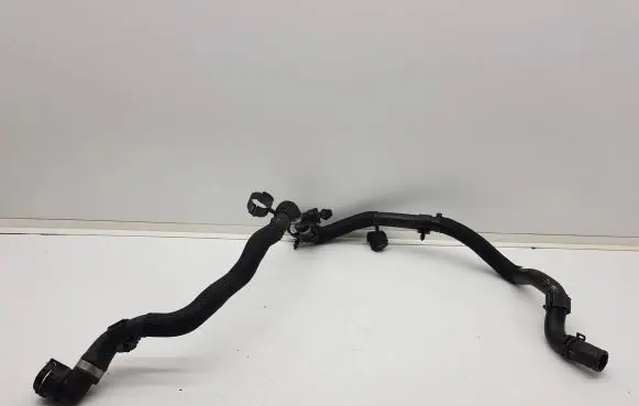 Jaguar I-Pace Engine coolant pipe/hose J9D38D132AC 8D132AC