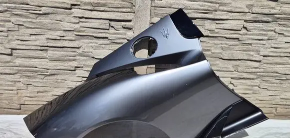 Maserati MC20 Fender end trim 06702159530 067021595300619