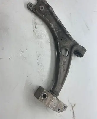 Volkswagen Tiguan Front lower control arm/wishbone
