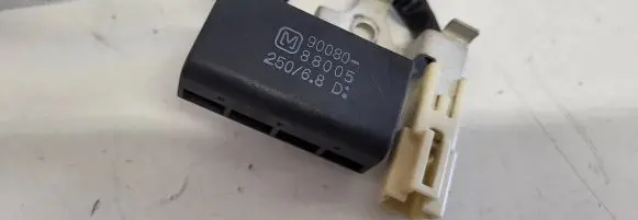 Toyota Avensis T250 Sensor 9008088005 88005 25068D