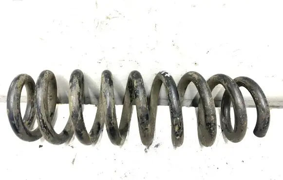 BMW 1 E81 E87 Rear coil spring 1234567