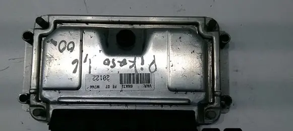 Citroen Xsara Picasso Engine control unit/module 0261206633