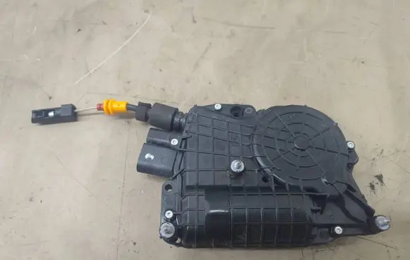 BMW X6 E71 Rear door soft close latching motor 4154309300 15113