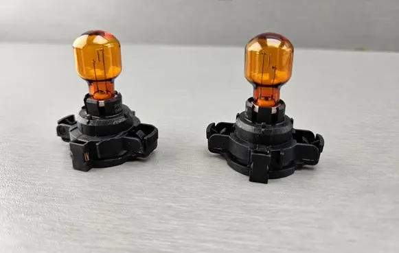 BMW 3 E90 E91 Headlight/headlamp bulb 9905468 07119905468