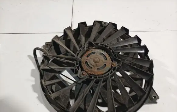 Citroen C8 Radiator cooling fan shroud 