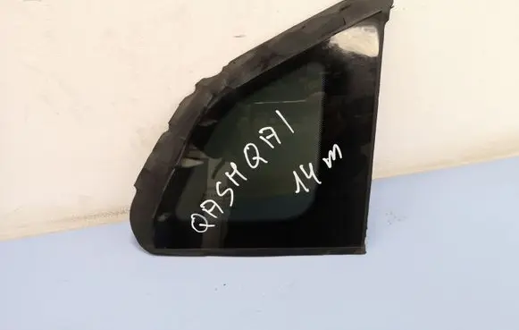 Nissan Qashqai Rear side window 833124EA0A