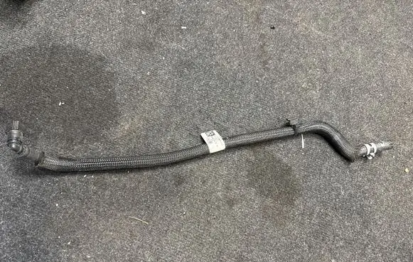 Coolant pipe/hose