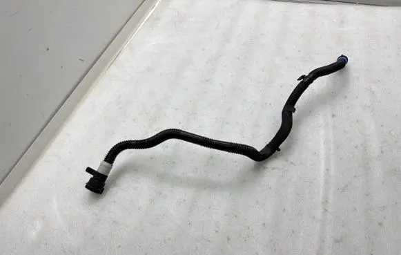 Tesla Model Y Electric car engine cooling hoses/pipes 150472100B