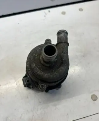 Audi A4 Allroad B8 Coil spring mount 8K0412383F