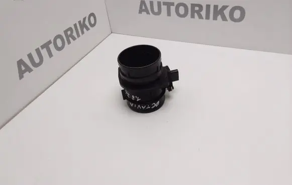 Skoda Octavia Mk2 (1Z) Mass air flow meter 06J906461