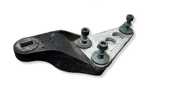 Audi A8 S8 D2 4D Engine mounting bracket 4D0199603B