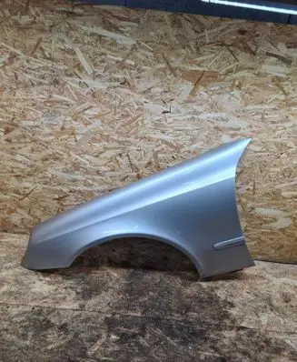 Mercedes-Benz E W211 Fender