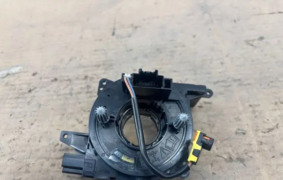 Ford Focus Airbag slip ring squib (SRS ring) AND761002C V040674CBJP