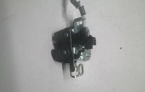 Mercedes-Benz C W204 Seat back rest lock catch A2049200372