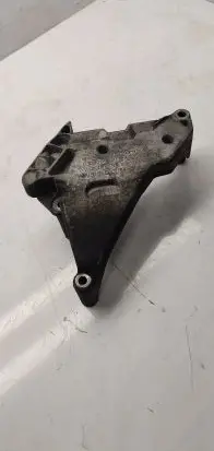 Volkswagen PASSAT B6 Engine mounting bracket 03G199207F 200KTS2