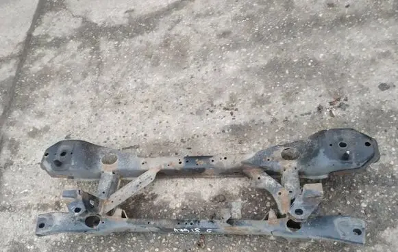 Volvo V40 Rear subframe 