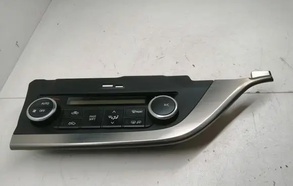 Toyota Auris E180 Climate control unit 75F542