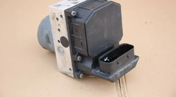 BMW 5 E39 ABS Pump 6750383 0265223001