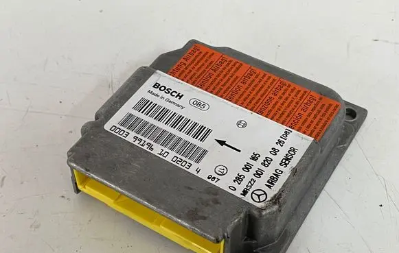 Mercedes-Benz CLK A208 C208 Airbag control unit/module 0018200826