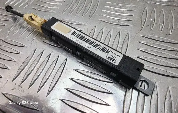 Audi A1 Aerial antenna amplifier 8X0035225D