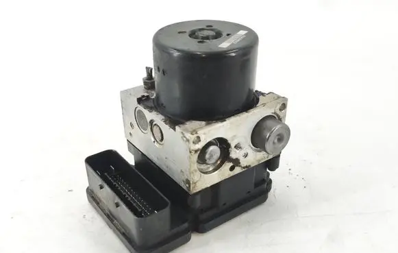 Mercedes-Benz C W204 ABS Pump A1729014100 28526418183 10092623673