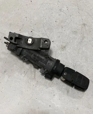 Audi A4 S4 B6 8E 8H Ignition lock 4B0905851F