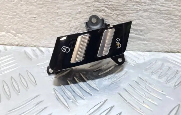 Mercedes-Benz S W221 Central locking switch button A2218213051