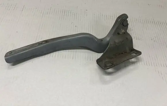 Nissan Qashqai+2 Engine bonnet/hood hinges