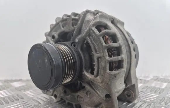 Mercedes-Benz CLA C117 X117 W117 Generator/alternator A0009061903 0125711030