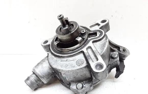 Volvo XC90 Vacuum pump 30677904