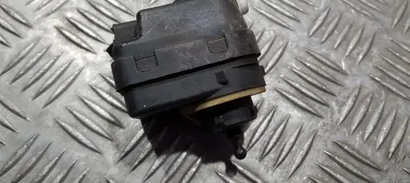 Peugeot 607 Headlight level adjustment motor 
