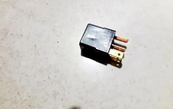 Mazda 5 Other relay acm33221m19 um4667730
