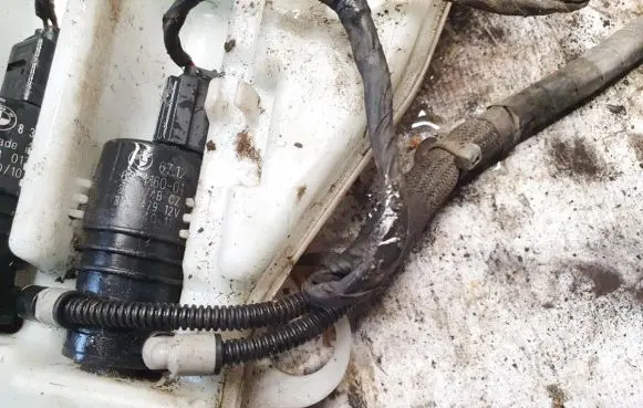 BMW X5 E70 Windscreen/windshield washer pump 671269341601 3240479