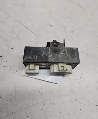 Coolant fan relay