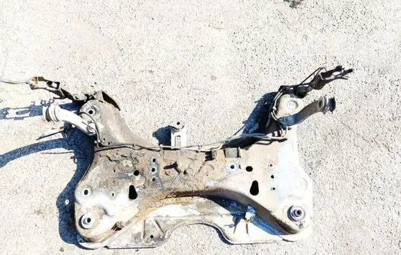 Renault Laguna II Front subframe