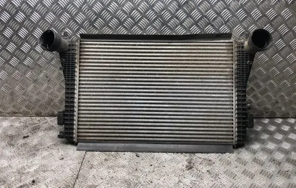Volkswagen PASSAT B6 Intercooler radiator 3C0145805P