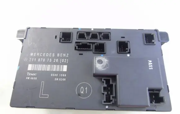Mercedes-Benz E W211 Door control unit/module 2118707326