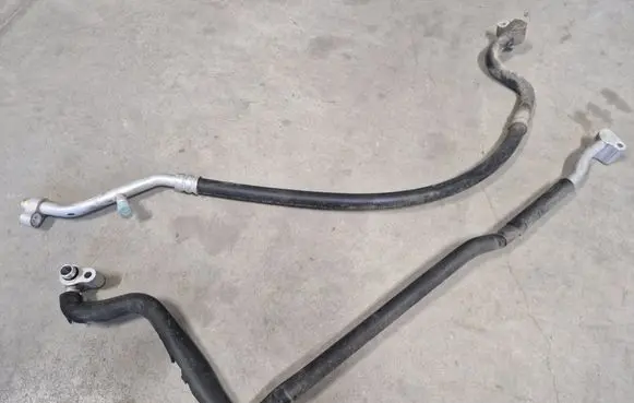 Mitsubishi Pajero Sport I Air conditioning (A/C) pipe/hose