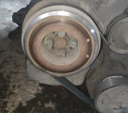 Volkswagen Golf IV Crankshaft pulley
