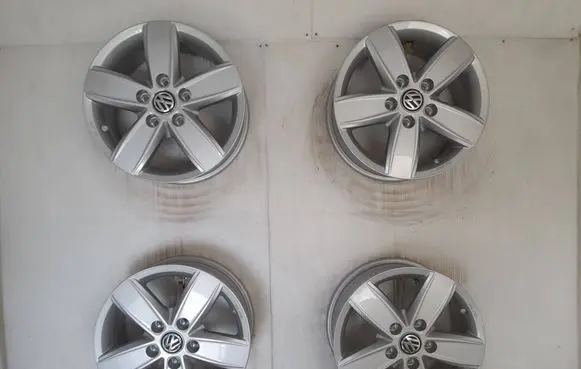 Volkswagen Multivan T5 R16 alloy rim 7E0071496