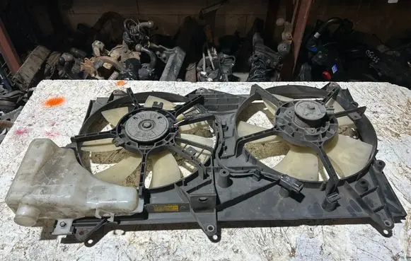Toyota Avensis Verso Electric radiator cooling fan 1636328110