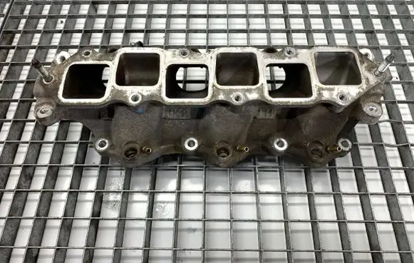 Infiniti Q50 Intake manifold 