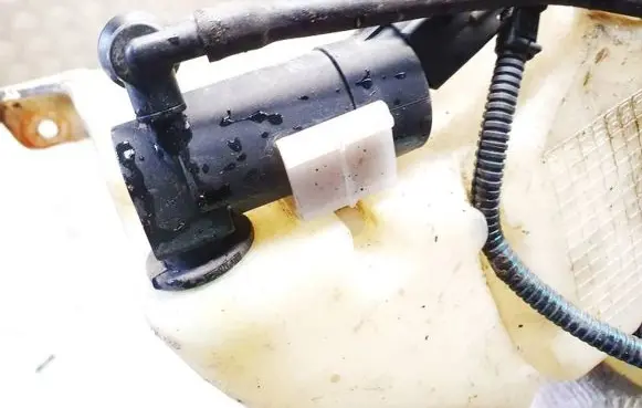 Ford Focus Windscreen/windshield washer pump
