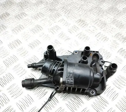 BMW X5 G05 Thermostat housing 8576288
