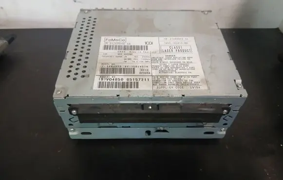 Volvo V70 Radio/CD/DVD/GPS head unit 31260543AA 7G9N18C815BB 85157211
