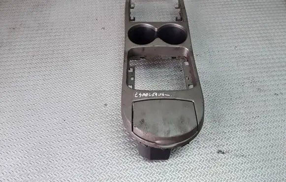 Cup holder front