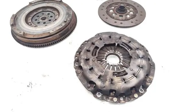 BMW 3 E90 E91 Clutch set kit 704727 C0704075