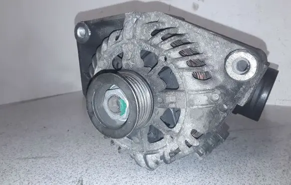 BMW 5 E39 Generator/alternator 12312246573 A13VI150 0201444551855