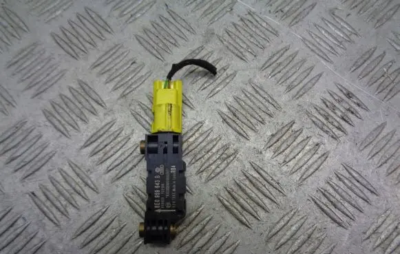 Audi A4 S4 B7 8E 8H Airbag deployment crash/impact sensor 8E0959643B